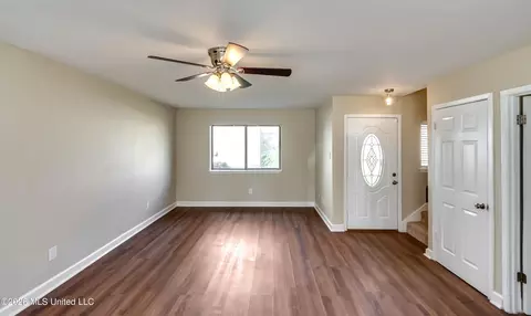Living - 1022 Windrose Dr, Brandon, MS 39047 photo 5 of 6
