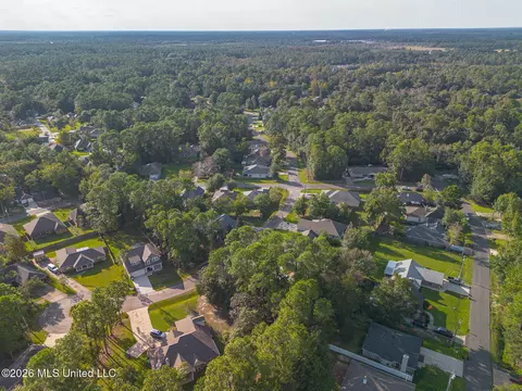 8424 Amoka Pl, Diamondhead, MS 39525 photo 5