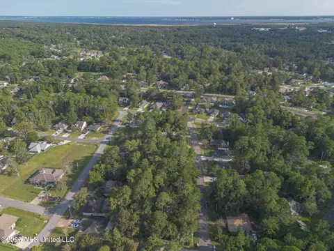 7331 Analii St, Diamondhead, MS 39525 photo 3