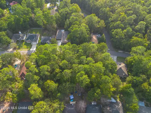 7333 Analii St, Diamondhead, MS 39525