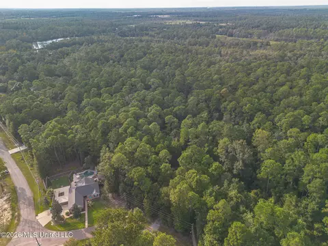 9488 Op La Way, Diamondhead, MS 39525 photo 5