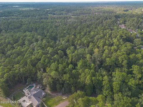 9488 Op La Way, Diamondhead, MS 39525 photo 4