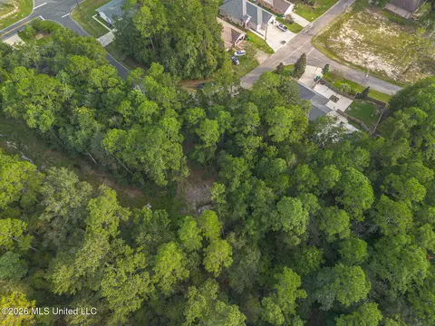 9488 Op La Way, Diamondhead, MS 39525 photo 7