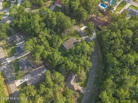 7310 Ieke Cir, Diamondhead, MS 39525