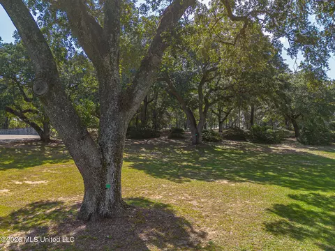 570 Anoai Ct, Diamondhead, MS 39525 photo 16