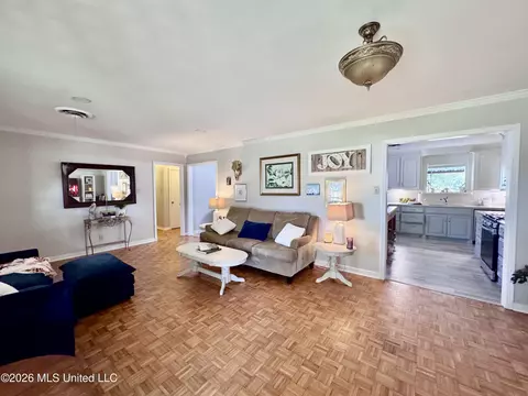 Living - 110 Mcgregor Way, Natchez, MS 39120 photo 8 of 8