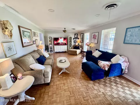 Living - 110 Mcgregor Way, Natchez, MS 39120 photo 6 of 8