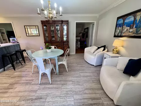 Dining - 110 Mcgregor Way, Natchez, MS 39120 photo 5 of 10