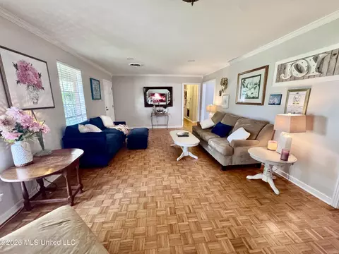 Living - 110 Mcgregor Way, Natchez, MS 39120 photo 7 of 8