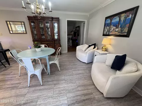 Dining - 110 Mcgregor Way, Natchez, MS 39120 photo 4 of 10