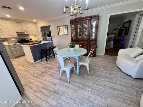 Dining - 110 Mcgregor Way, Natchez, MS 39120 photo 2 of 10
