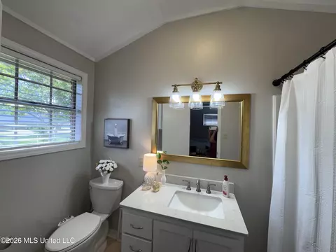 Bath - 110 Mcgregor Way, Natchez, MS 39120 photo 7 of 7