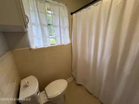 Bath - 110 Mcgregor Way, Natchez, MS 39120 photo 4 of 7
