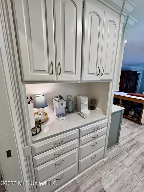 Kitchen - 110 Mcgregor Way, Natchez, MS 39120 photo 12 of 15