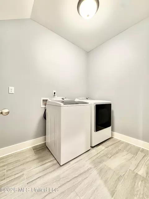 Other - 1657 Carlee Dr, Hernando, MS 38632 photo 7 of 10