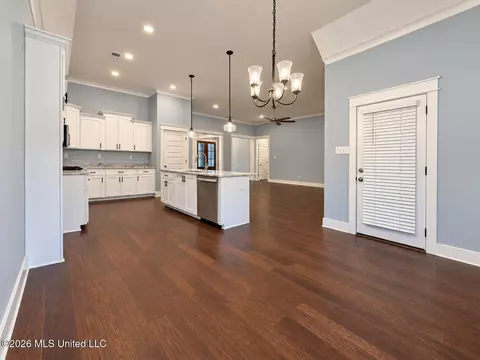 Other - 1657 Carlee Dr, Hernando, MS 38632 photo 5 of 10