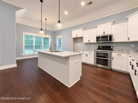 Kitchen - 1657 Carlee Dr, Hernando, MS 38632 photo 1 of 2
