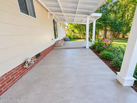 1348 Winterview Dr, Jackson, MS 39211 photo 9
