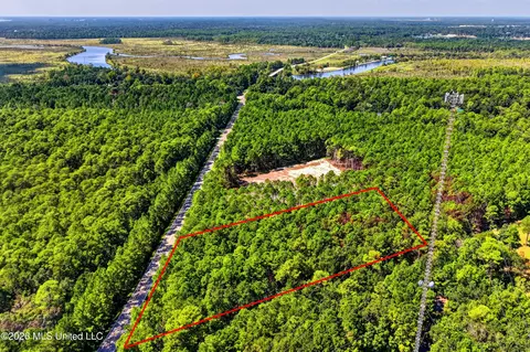4 Menge Avenue, Pass Christian, MS 39571