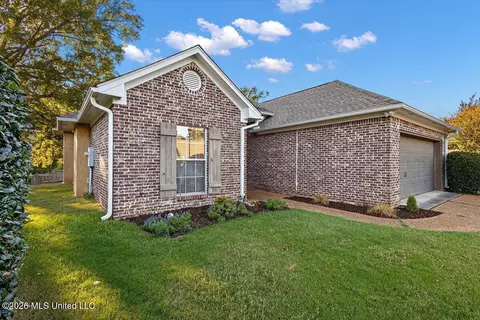 204 Rampart St, Ridgeland, MS 39157
