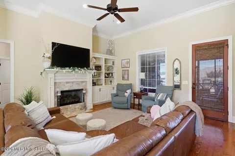 Living - 87 Brisco St, Madison, MS 39110 photo 1 of 3