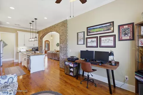 Entry Way - 87 Brisco St, Madison, MS 39110 photo 3 of 3
