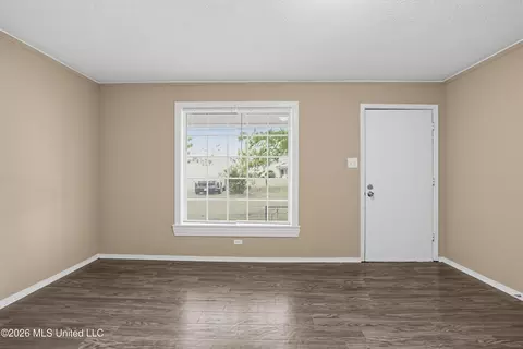Living - 3976 Rainey Rd, Jackson, MS 39212 photo 1 of 5