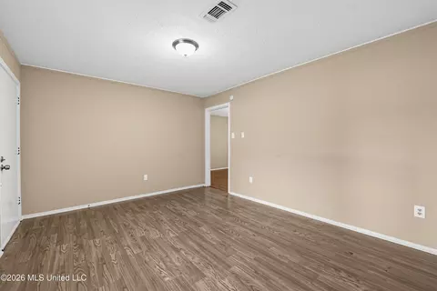 Living - 3976 Rainey Rd, Jackson, MS 39212 photo 3 of 5