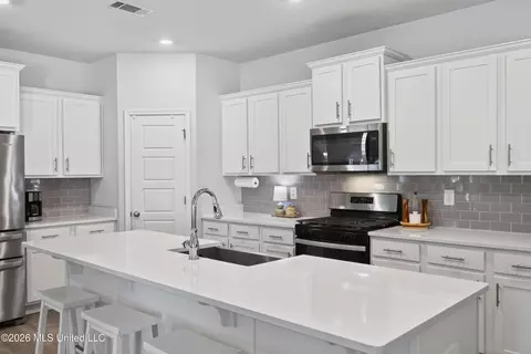 Kitchen - 5000 Sand Dollar Dr, Long Beach, MS 39560 photo 2 of 3