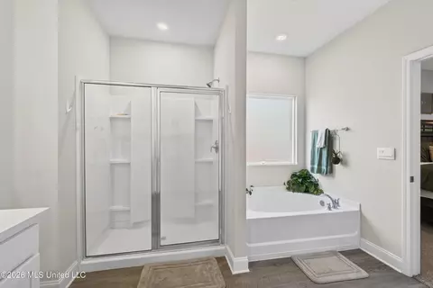 Bath - 5000 Sand Dollar Dr, Long Beach, MS 39560 photo 1 of 3