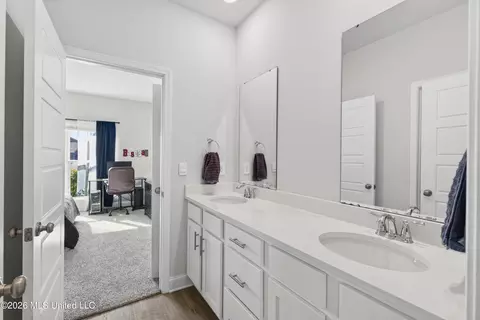 Entry Way - 5000 Sand Dollar Dr, Long Beach, MS 39560 photo 11 of 13