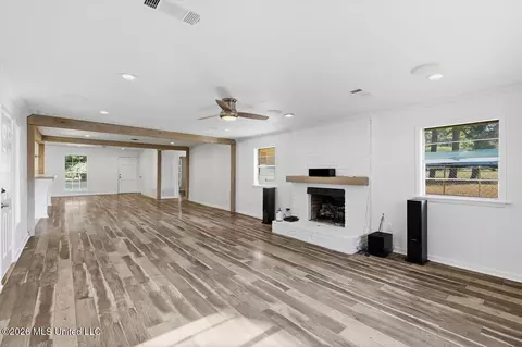 Living - 1302 Sunset Dr, Canton, MS 39046 photo 6 of 8