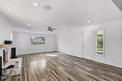 Living - 1302 Sunset Dr, Canton, MS 39046 photo 8 of 8