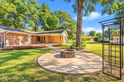 Exterior - 1302 Sunset Dr, Canton, MS 39046 photo 7 of 11