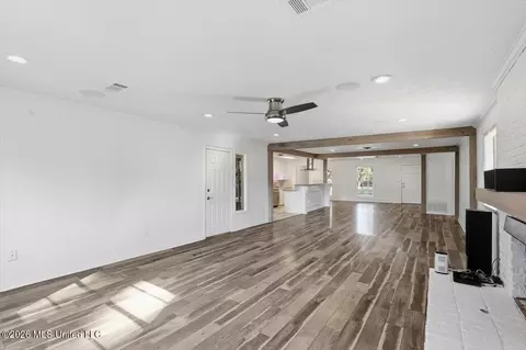 Living - 1302 Sunset Dr, Canton, MS 39046 photo 7 of 8