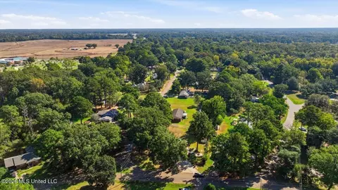 View/Area - 1302 Sunset Dr, Canton, MS 39046 photo 9 of 16