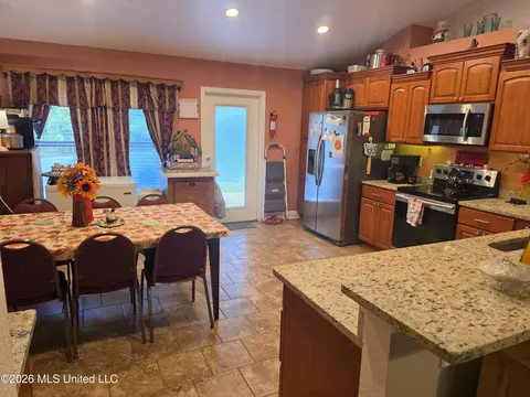 Kitchen - 6 Summit View Dr, Perkinston, MS 39573 photo 1 of 2
