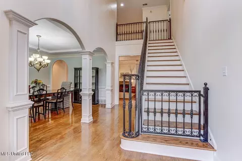 Entry Way - 3914 Saddle Bnd, Olive Branch, MS 38654 photo 2 of 3