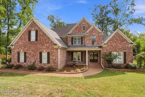 Exterior - 3914 Saddle Bnd, Olive Branch, MS 38654 photo 4 of 20