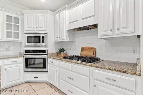 Kitchen - 3914 Saddle Bnd, Olive Branch, MS 38654 photo 1 of 5