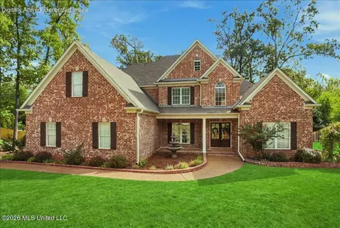 Exterior - 3914 Saddle Bnd, Olive Branch, MS 38654 photo 3 of 20