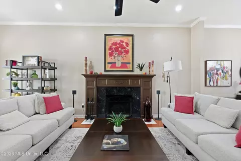 Living - 109 Northpointe Pkwy, Jackson, MS 39211 photo 1 of 1