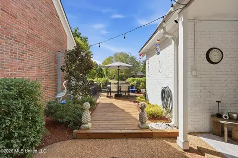 Exterior - 109 Northpointe Pkwy, Jackson, MS 39211 photo 4 of 8