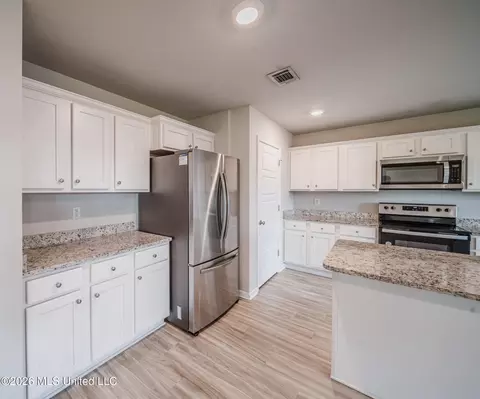 Kitchen - 8265 Curry Rd, Biloxi, MS 39532 photo 1 of 4