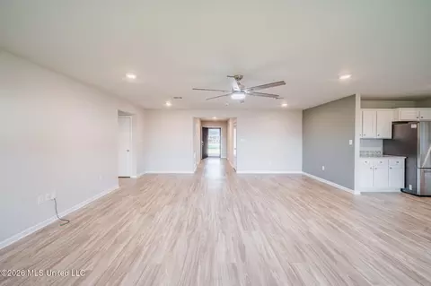 Living - 8265 Curry Rd, Biloxi, MS 39532 photo 4 of 10