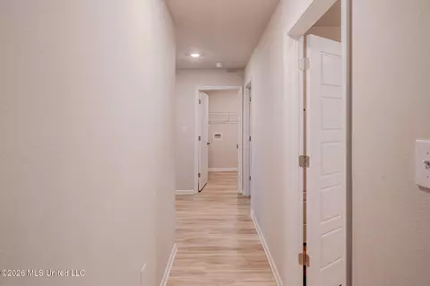 Entry Way - 8265 Curry Rd, Biloxi, MS 39532 photo 11 of 12