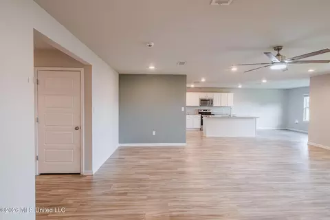 Living - 8265 Curry Rd, Biloxi, MS 39532 photo 8 of 10