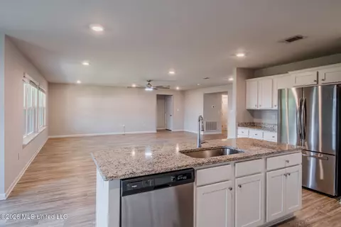 Living - 8265 Curry Rd, Biloxi, MS 39532 photo 2 of 10