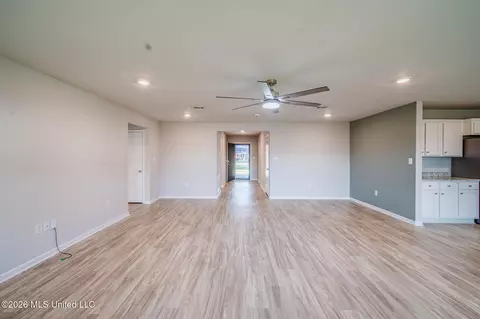 Entry Way - 8265 Curry Rd, Biloxi, MS 39532 photo 3 of 12