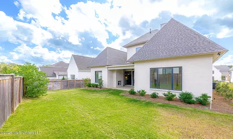 Exterior - 461 Whittington Cir, Madison, MS 39110 photo 6 of 9